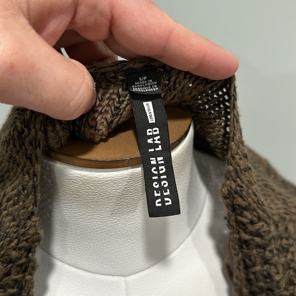 Design Lab Sweater - Picture 3 of 4